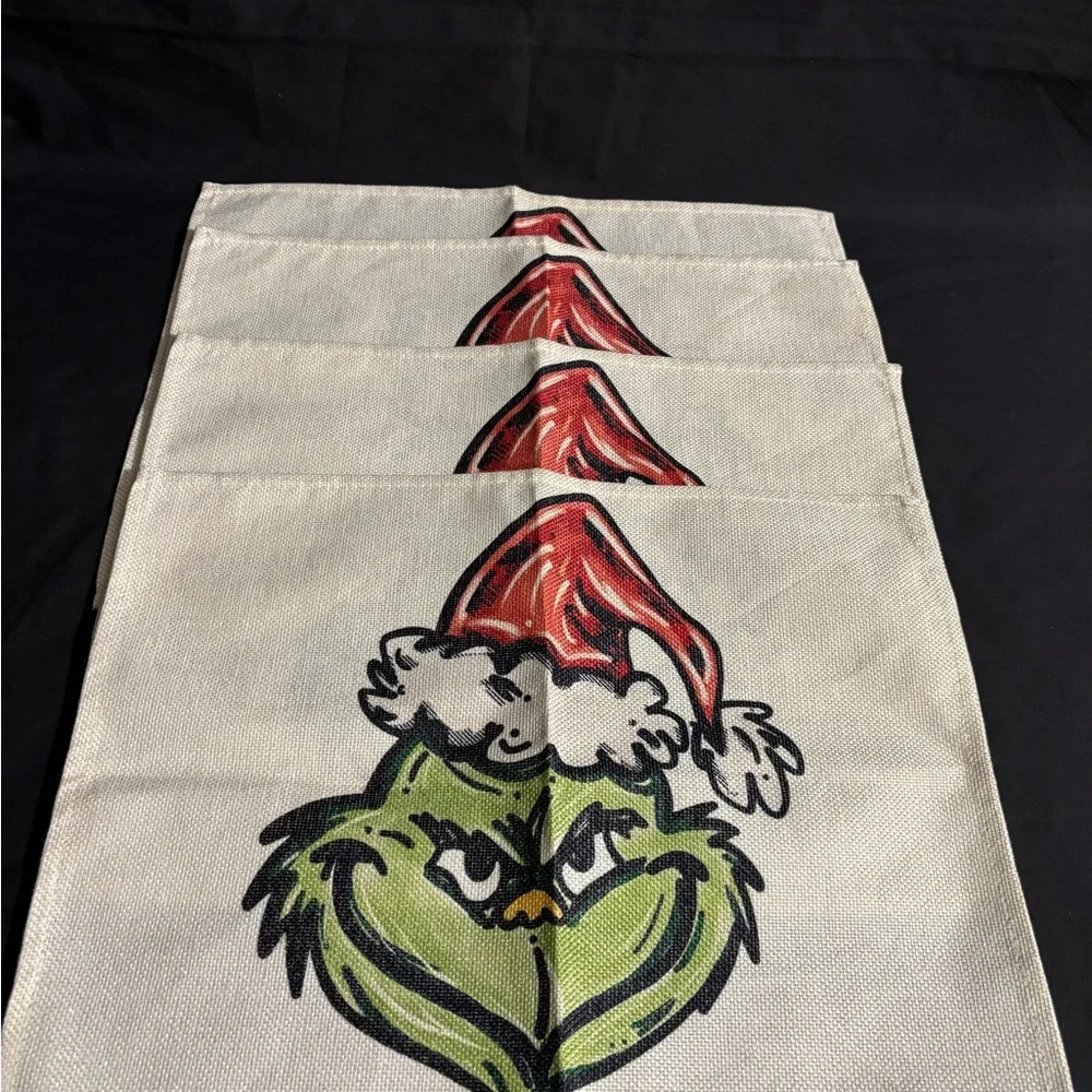 The Grinch Face Christmas Holiday Decorative Table Napkins set of 4